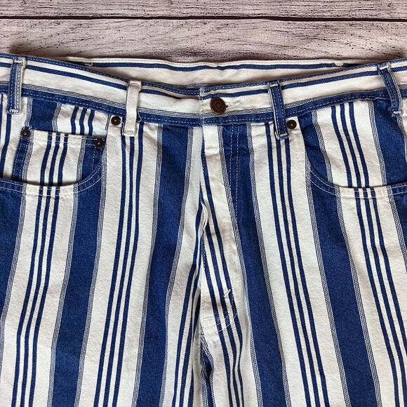 Vintage 1990s Arizona Pinstripe Denim Jean Shorts - Picture 3 of 8